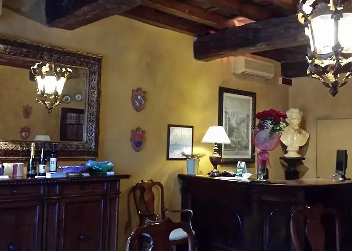 Hotel Torre Di San Martino