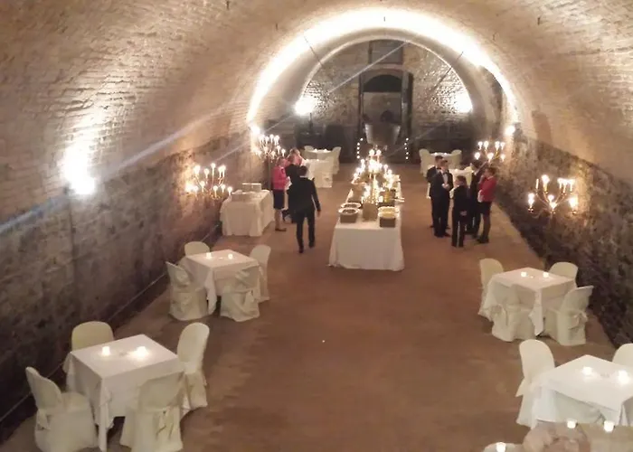 فندق Torre Di San Martino 3*