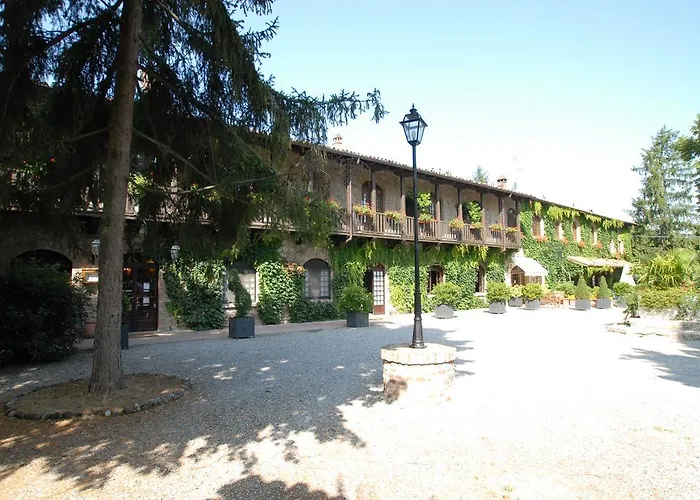 Torre Di San Martino فندق