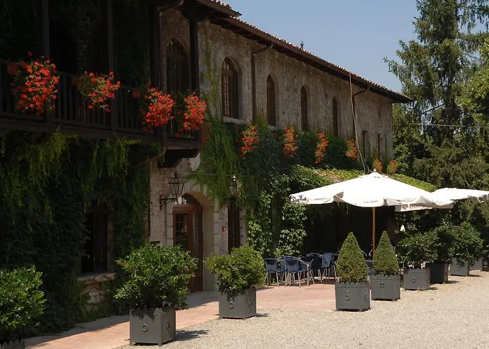 Torre Di San Martino 3* Гаццола-ди-Ривальта