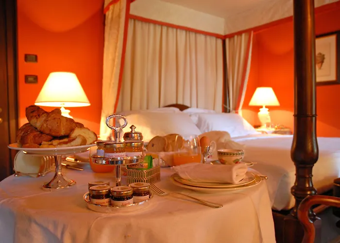 فندق Torre Di San Martino 3*