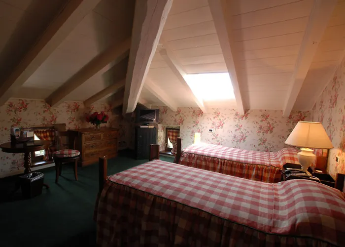 فندق Torre Di San Martino 3*