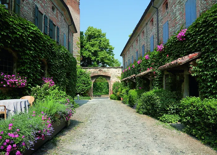 فندق Torre Di San Martino 3*