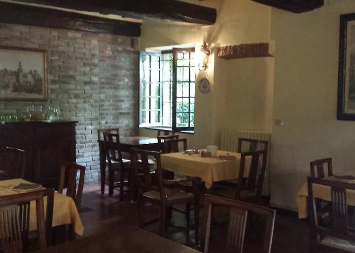 فندق Torre Di San Martino 3*